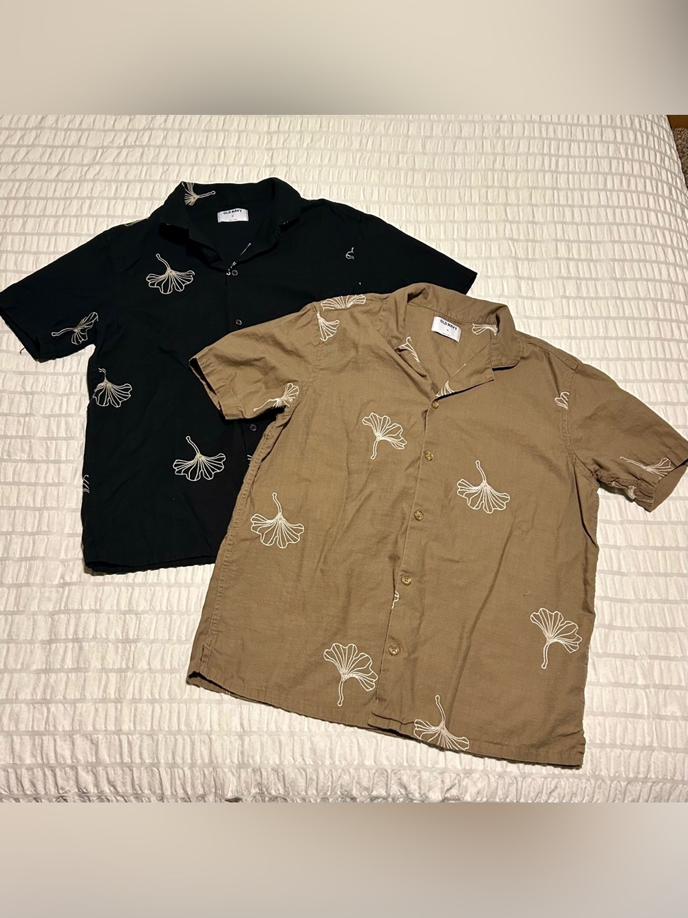 Old Navy Men's Short Sleeve Button-Up Shirt Set - Black & Brown Floral
